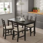 table de cuisine noire