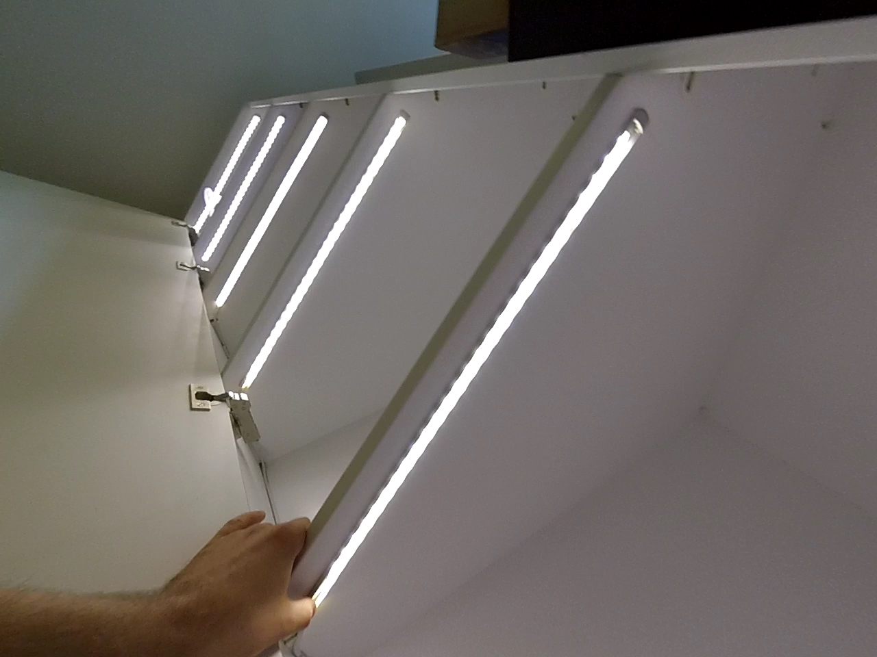 LED-Schranklicht