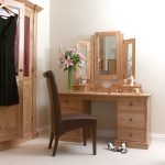 coiffeuse avec miroir design photo