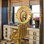 Coiffeuse avec des idées de conception de miroir