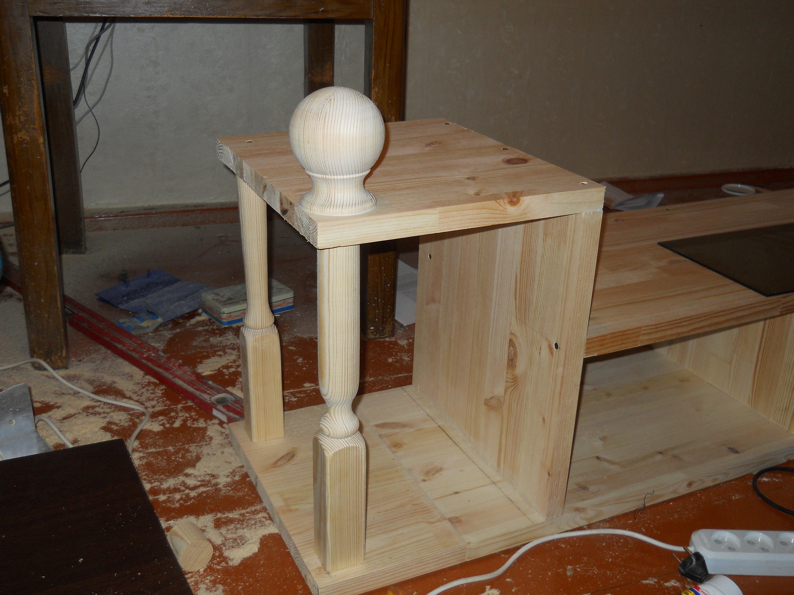 Assemblage de la table de chevet