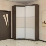 Eckschrank braun