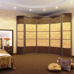 Eckschrank gelb mit braun