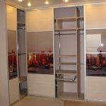 Eckschrank mit Foto