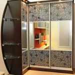 Flur Kleiderschrank braun