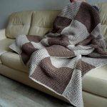couvre-lit en tricot bicolore