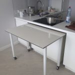 table gigogne dans la cuisine