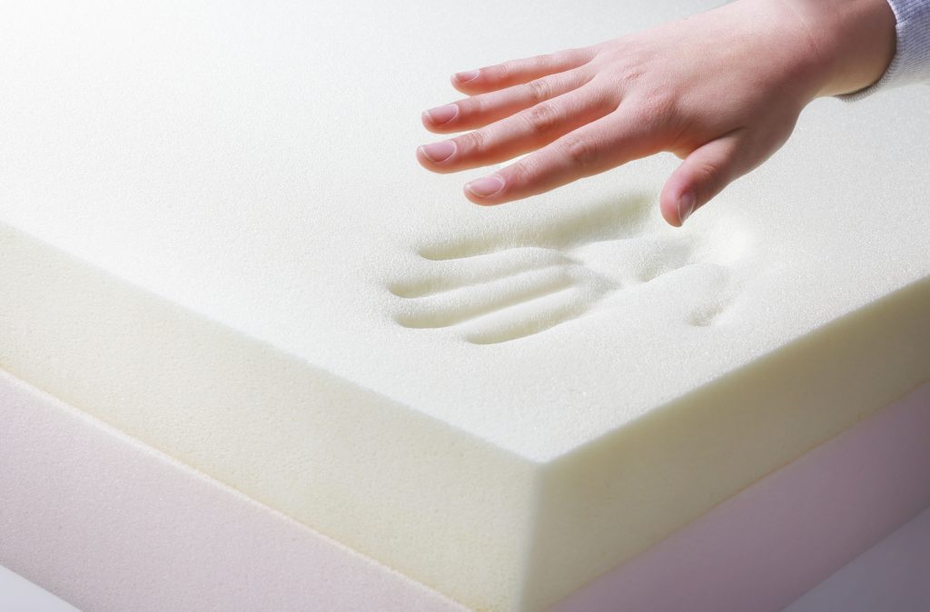 mousse à mémoire de forme pour meuble