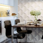 décoration murale près de la table dans les idées de photo de cuisine