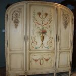 garde-robe de découpage large