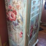 dessin de découpage de garde-robe avec des roses