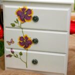 placard de découpage fleur violette