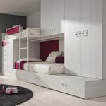stapelbed met zijkasten