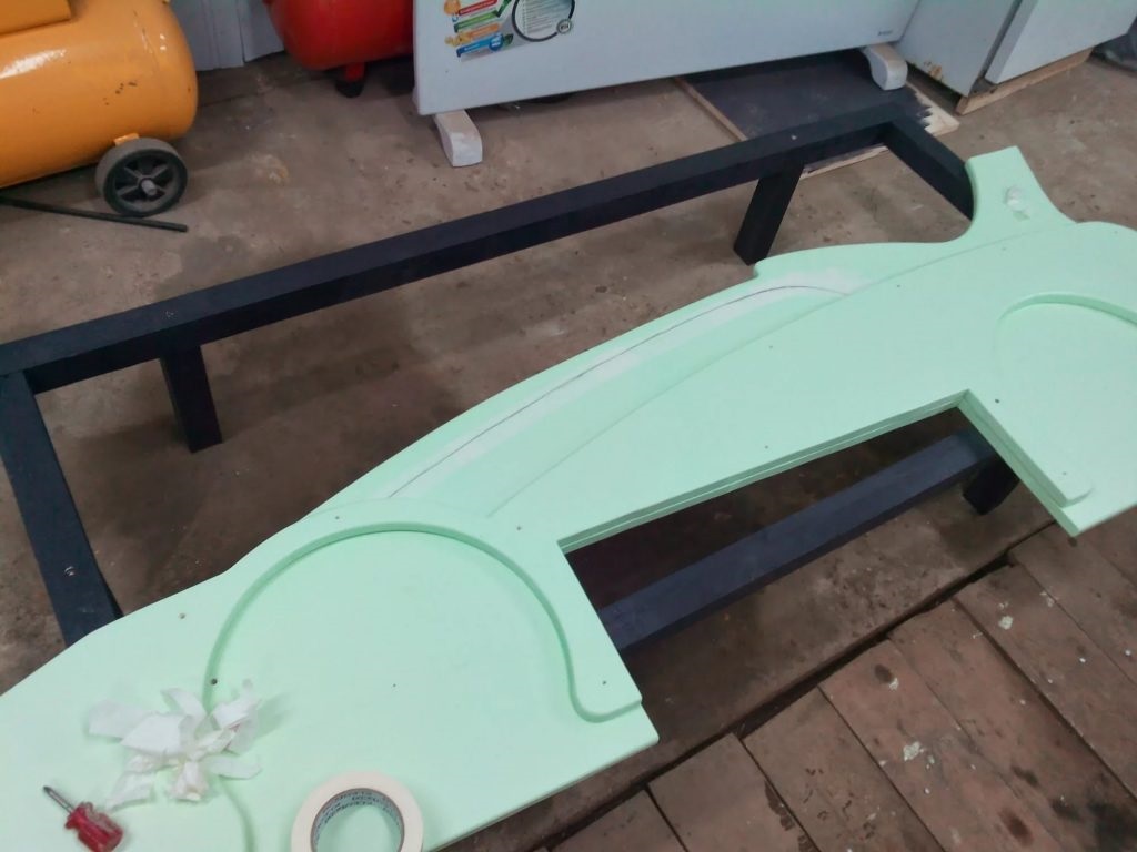 Beistellwagen für das Babybett