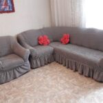 housse de canapé grise avec fauteuil