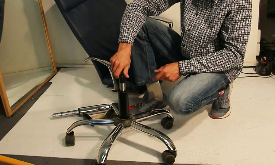 réparation de chaise d'ordinateur