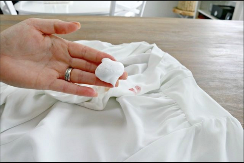 fondation sur les vêtements