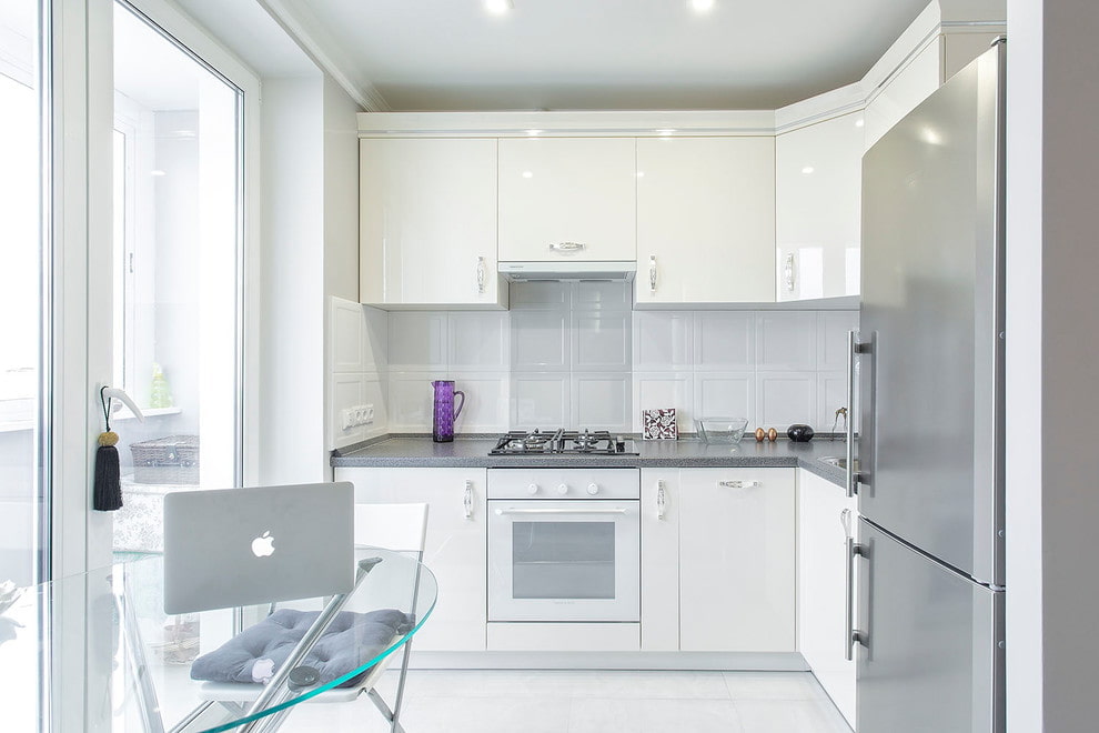 kitchen set with refrigerator