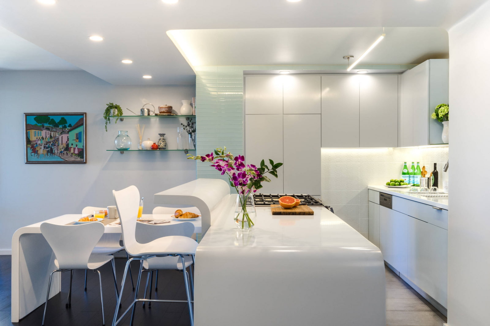 kitchen set with lighting