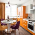 la façade de la cuisine est lumineuse