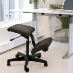 schoolboy chair with knee pads