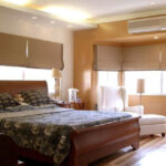 เตียงนอนริมหน้าต่างในห้องนอนประเภทดีไซน์