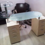 table pour décor de manucure photo