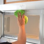 nettoyage au micro-ondes