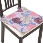 coussin de chaise avec des fleurs
