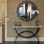 miroir près de la porte