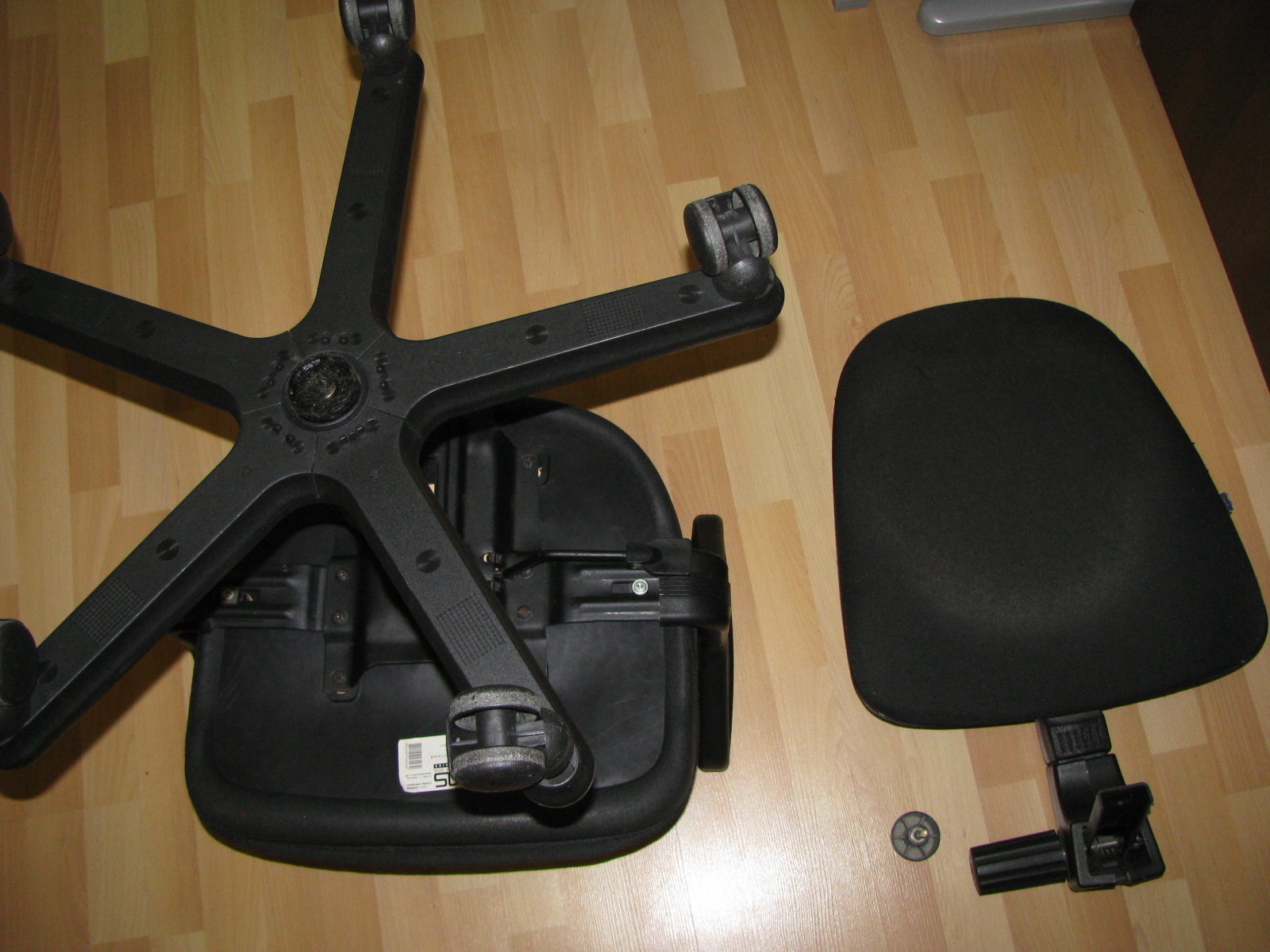 démonter la chaise d'ordinateur