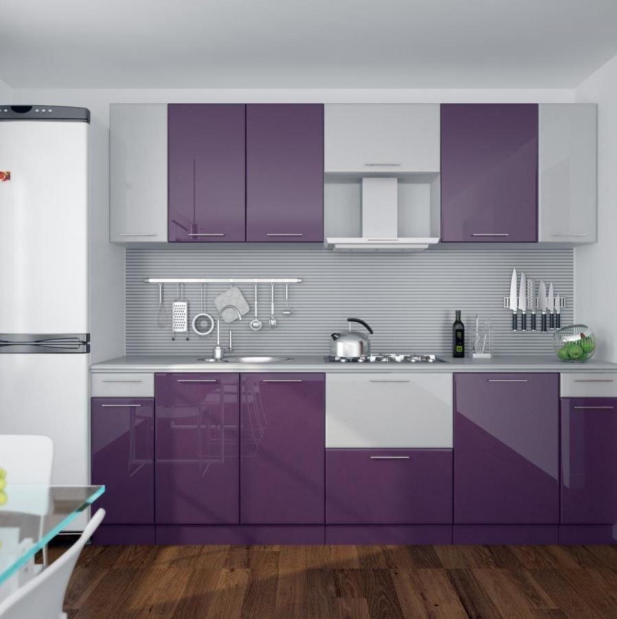 accentuer la cuisine avec du violet