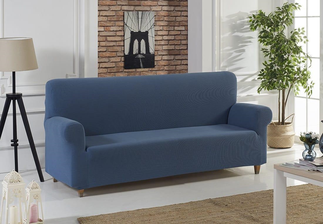 canapé bleu dans le salon