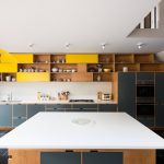 couleurs à l'intérieur cuisine grise