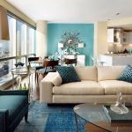 couleurs à l'intérieur blanc et bleu