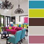 couleurs à l'intérieur pourpre avec du bleu