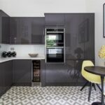mesa e cadeiras para uma pequena cozinha ideias