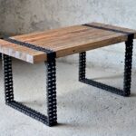 table en bois et métal