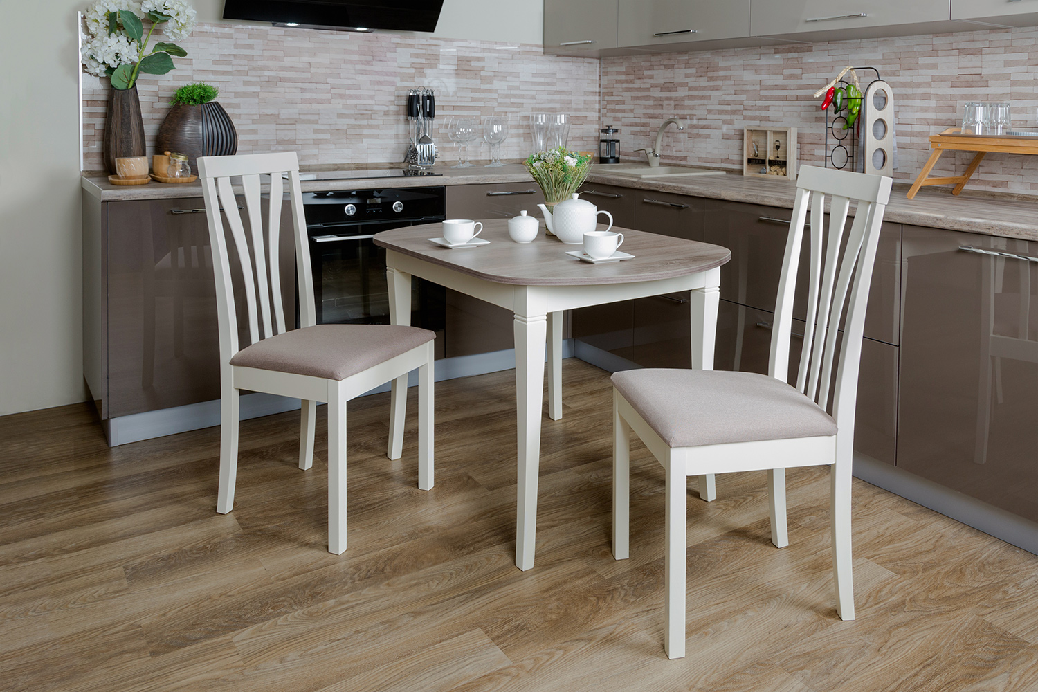tables et chaises pour une petite cuisine design