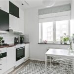 mesas e cadeiras para um pequeno desenho de fotos de cozinha