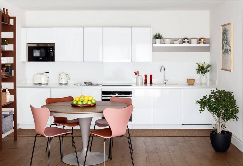 tables et chaises pour une petite cuisine