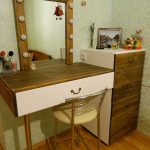 toletta in legno marrone
