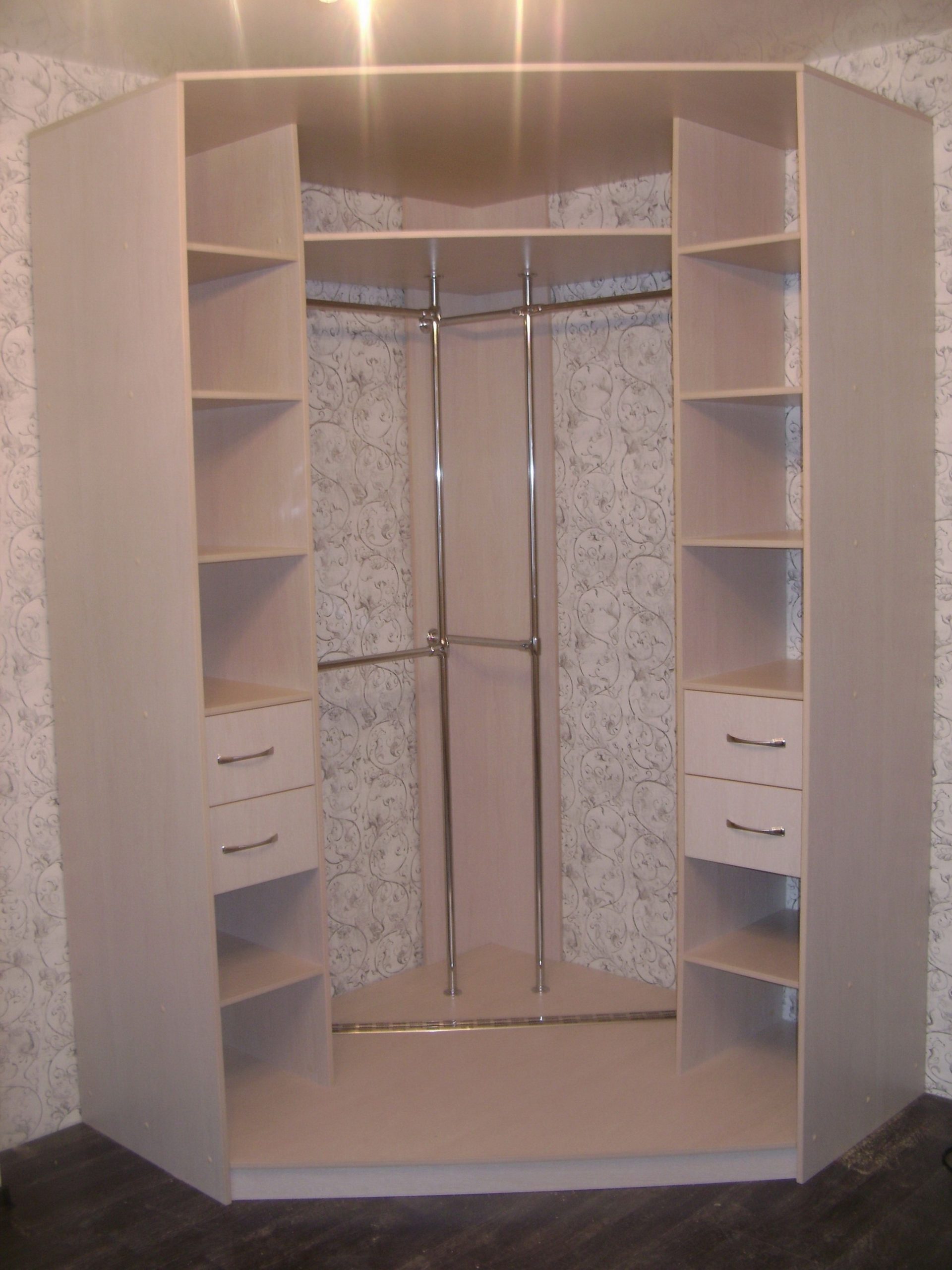 conception d'armoire d'angle