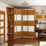 armoire d'angle marron et blanc