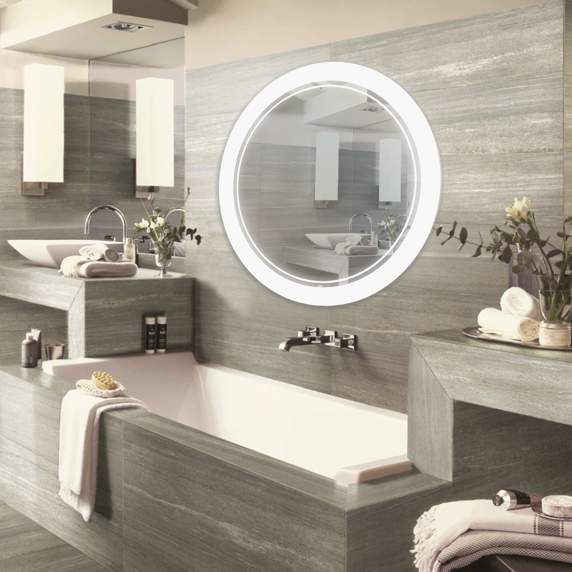 petit miroir au dessus de la salle de bain