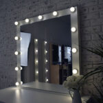 miroir avec des idées de déco lumineuses