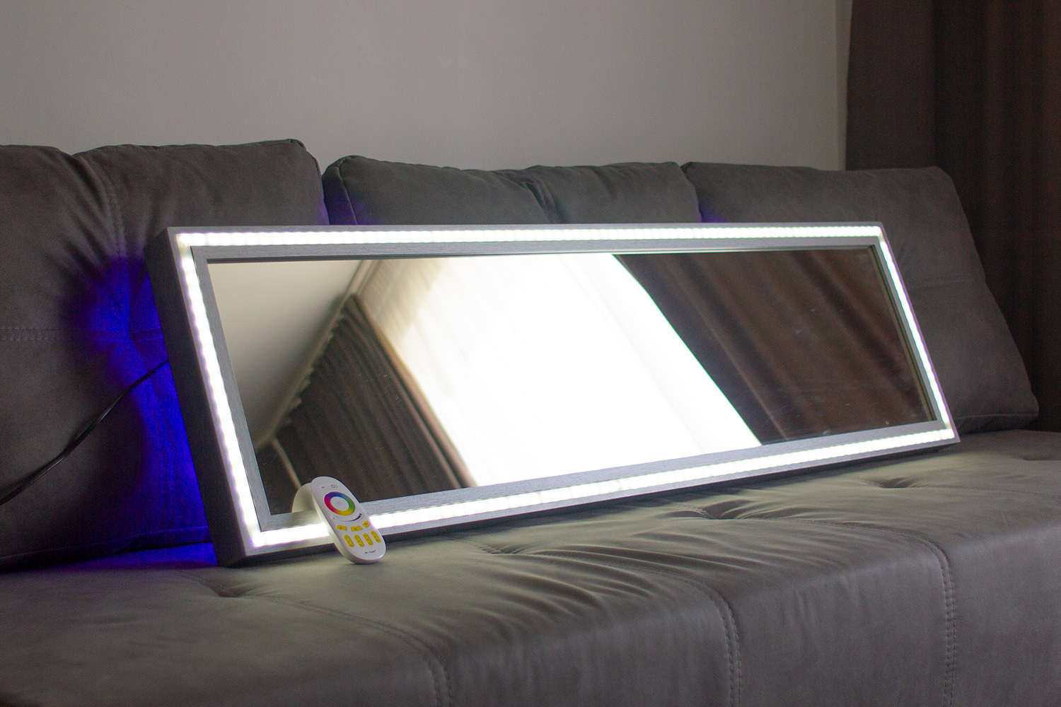 Miroir rétroéclairé par LED