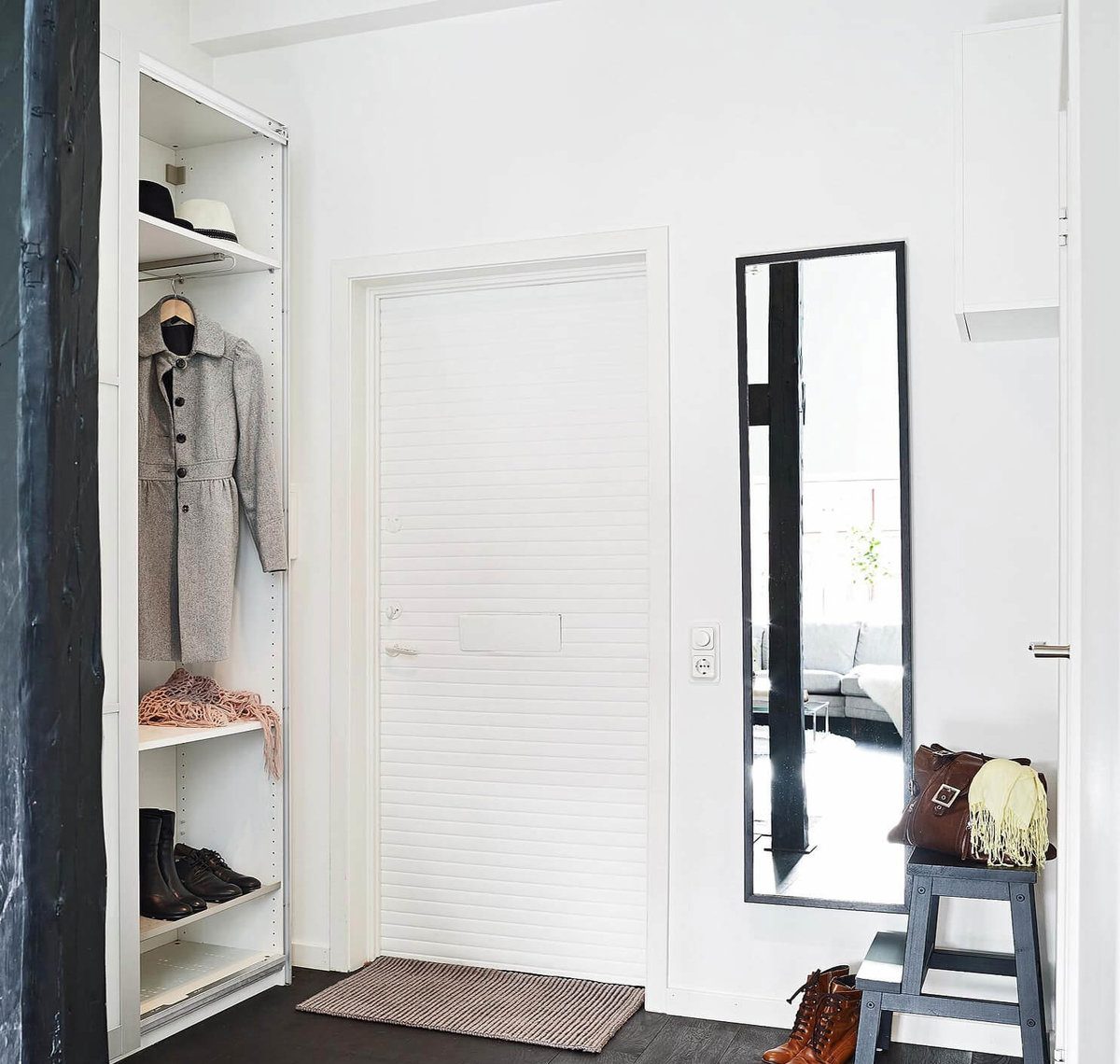 idea cermin lorong