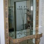 miroir dans le couloir dans le cadre
