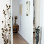 miroir au sol dans le couloir